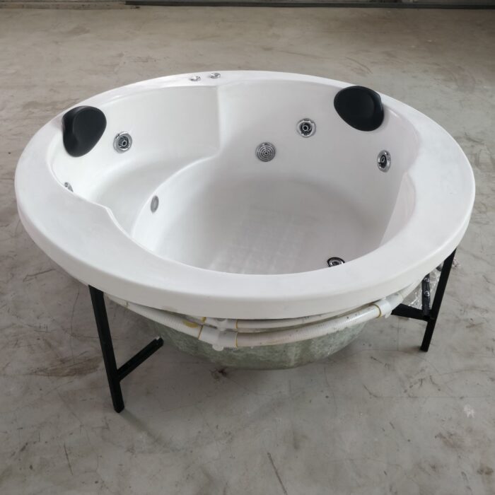 Hydrotherapy Tub 5ft Diameter and 6 Water Jets