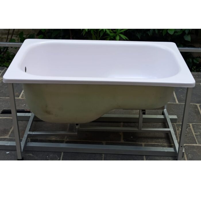 Bathtub 3 ft 6 in with Baby Seat - Image 2